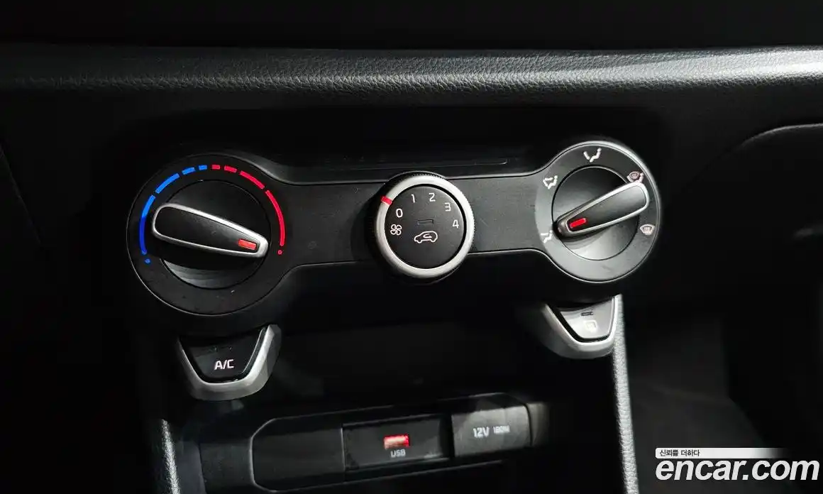 Kia Morning 2022 1.0 Автомат в Москве № 451644, фото 15