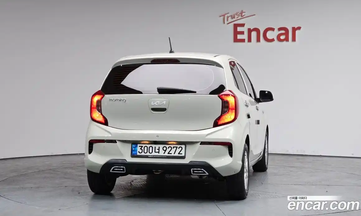 Kia Morning 2022 1.0 Автомат в Москве № 451644, фото 3