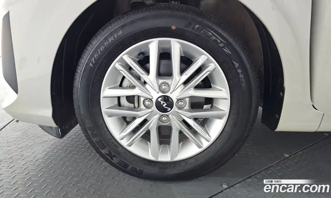 Kia Morning 2022 1.0 Автомат в Москве № 451644, фото 4