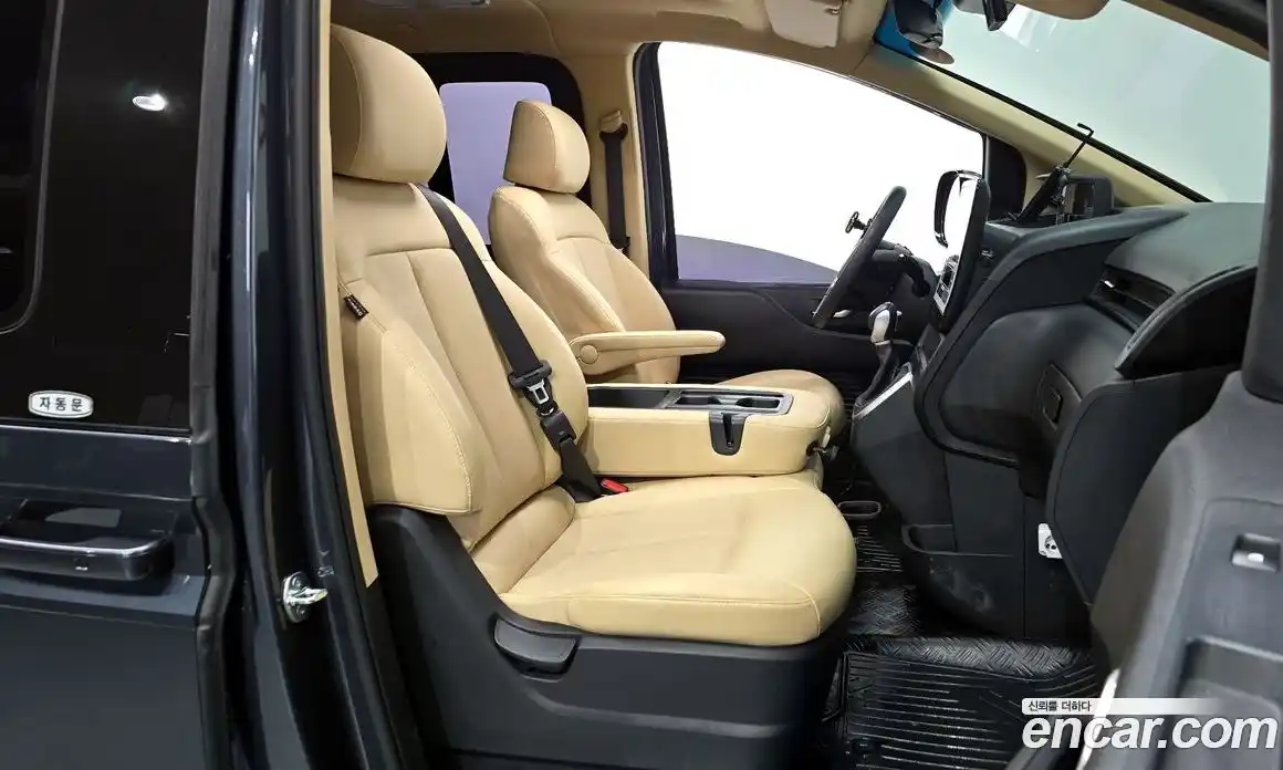 Hyundai Staria 2024 2.2 Автомат в Москве № 582370, фото 10