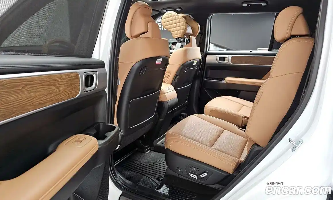 Hyundai Santa Fe 2024 2.5 Автомат в Москве № 582433, фото 10