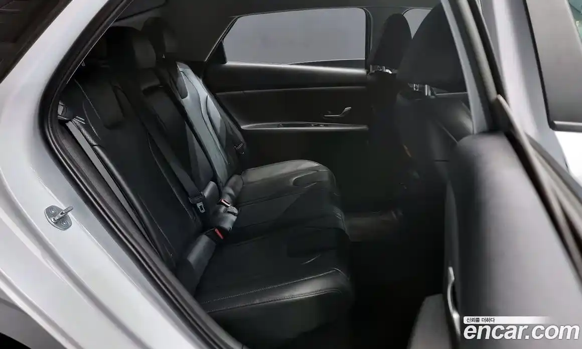 Hyundai Avante 2023 1.6 Автомат в Москве № 582549, фото 12