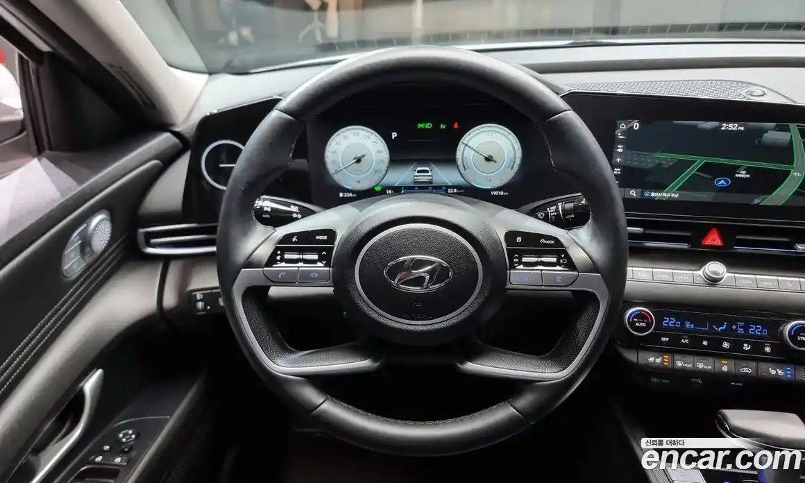 Hyundai Avante 2023 1.6 Автомат в Москве № 582549, фото 14