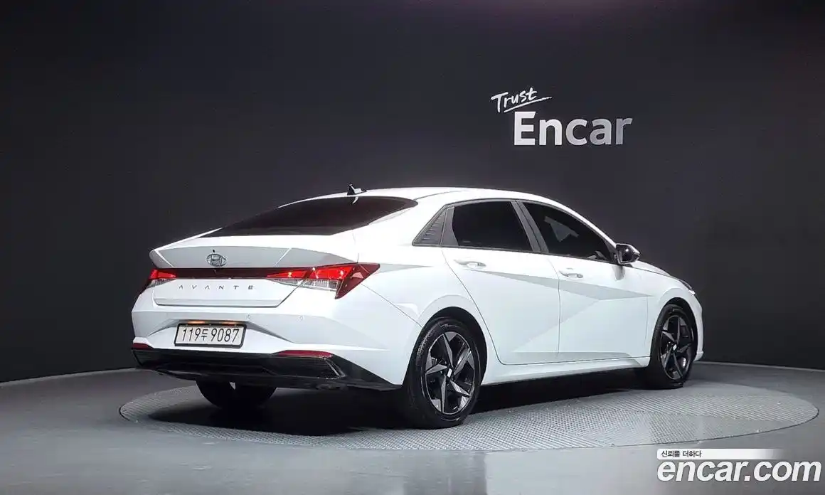 Hyundai Avante 2023 1.6 Автомат в Москве № 582549, фото 2