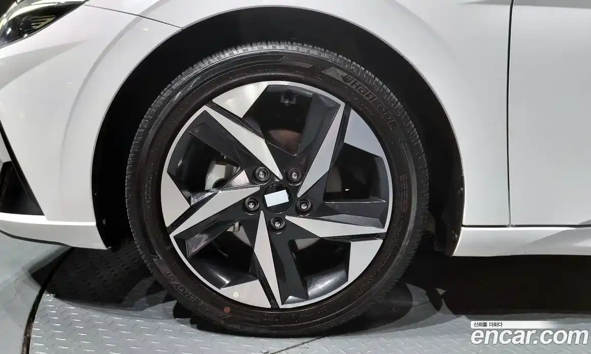 Hyundai Avante 2023 1.6 Автомат в Москве № 582549, фото 5