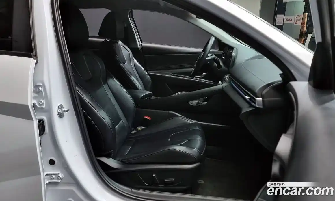 Hyundai Avante 2023 1.6 Автомат в Москве № 582549, фото 10