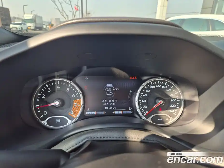 Jeep Renegade 2023 1.3 Автомат в Москве № 583082, фото 14