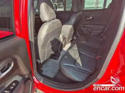 Jeep Renegade 2023 1.3 Автомат в Москве № 583082, миниатюра 10