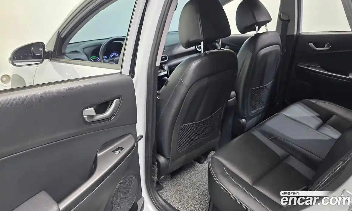 Hyundai Kona 2020 1.6 Автомат в Москве № 583441, фото 18