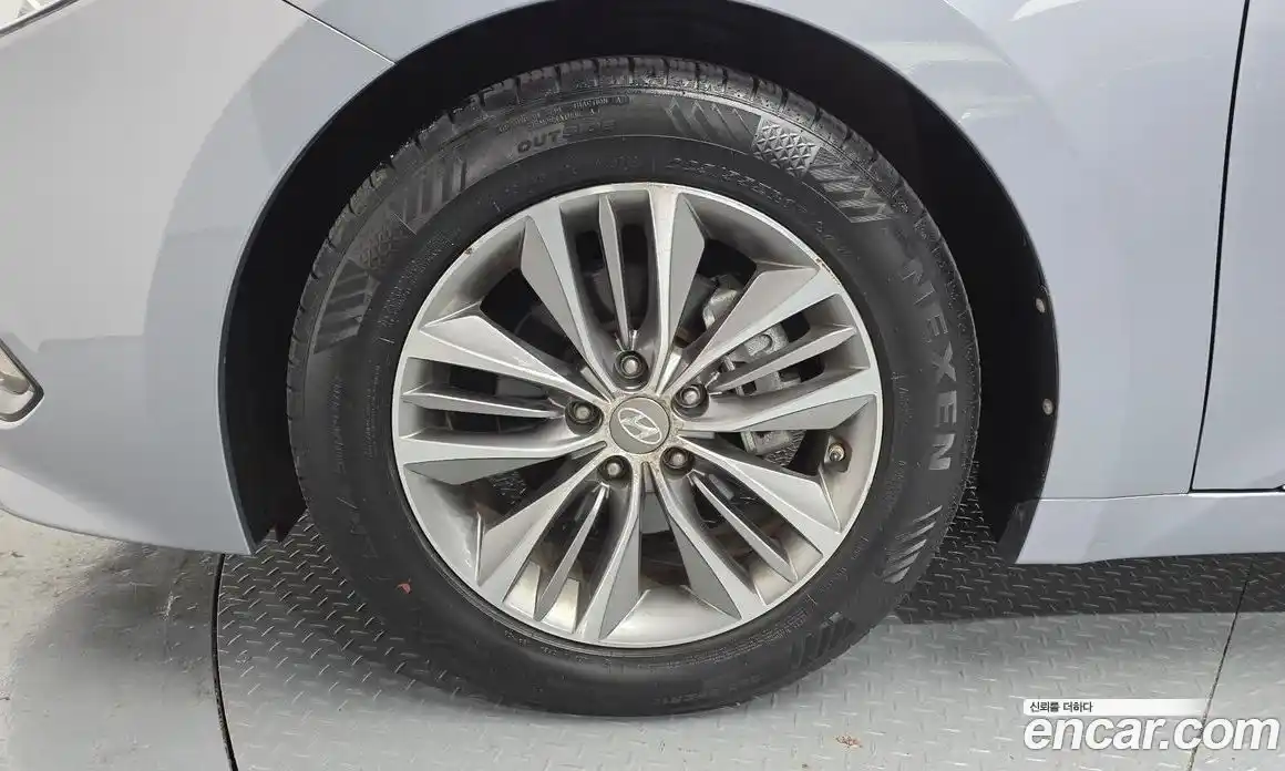 Hyundai Grandeur 2015 2.4 Автомат в Москве № 583632, фото 5