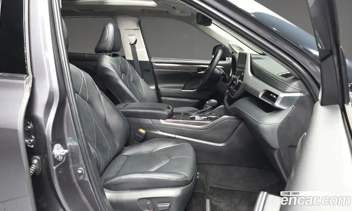 Toyota Highlander 2025 2.5 Автомат в Москве № 584554, фото 11