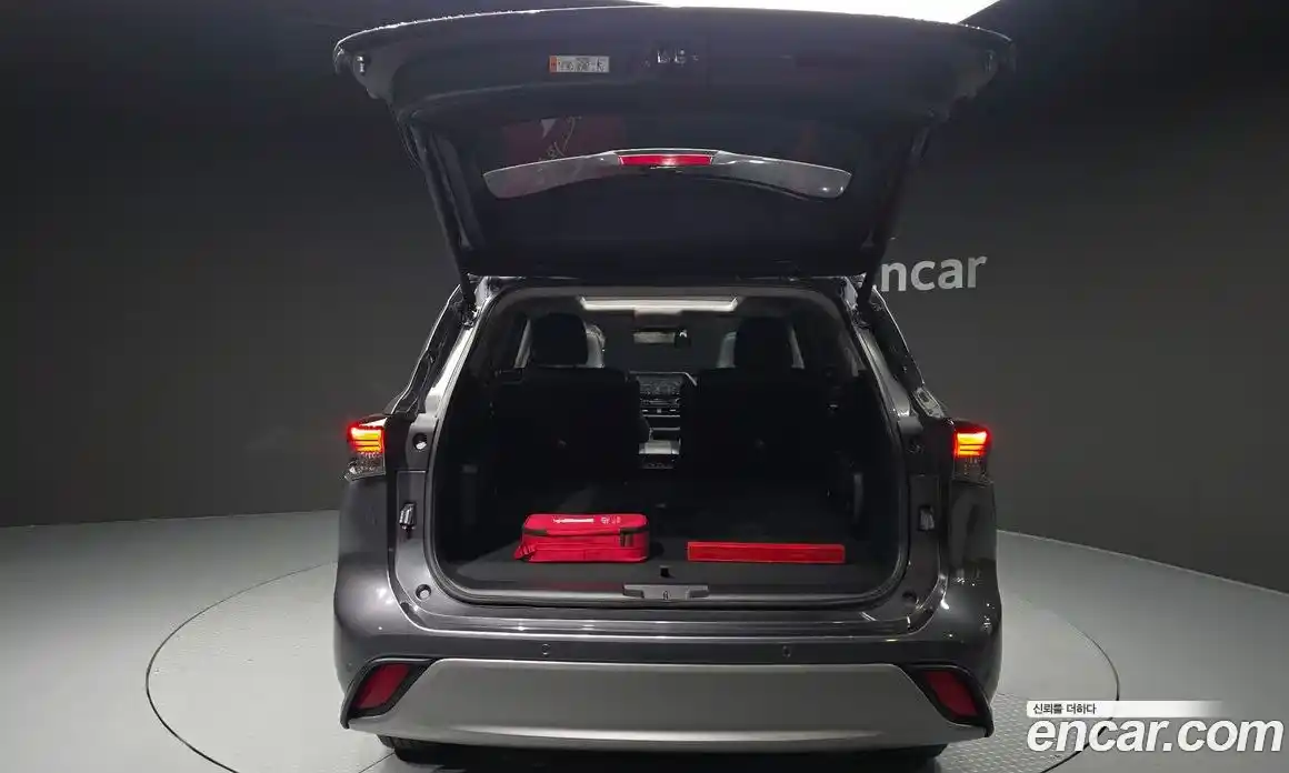 Toyota Highlander 2025 2.5 Автомат в Москве № 584554, фото 20