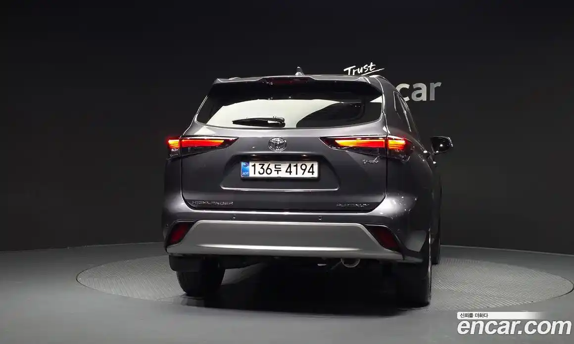 Toyota Highlander 2025 2.5 Автомат в Москве № 584554, фото 4