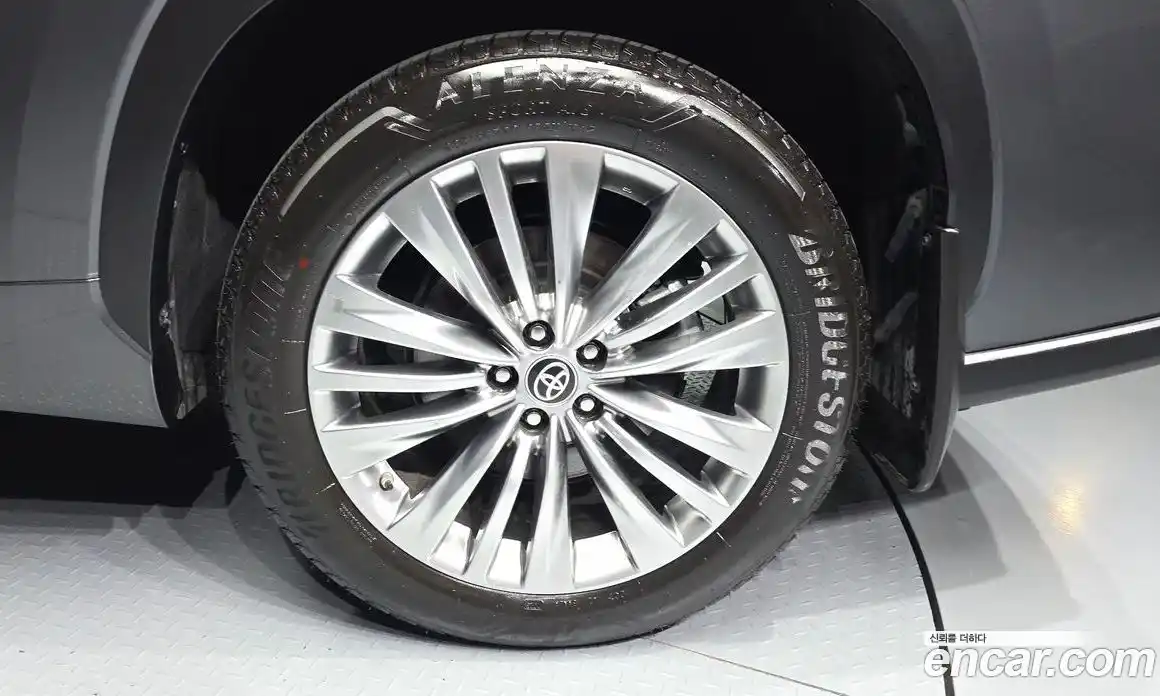 Toyota Highlander 2025 2.5 Автомат в Москве № 584554, фото 5