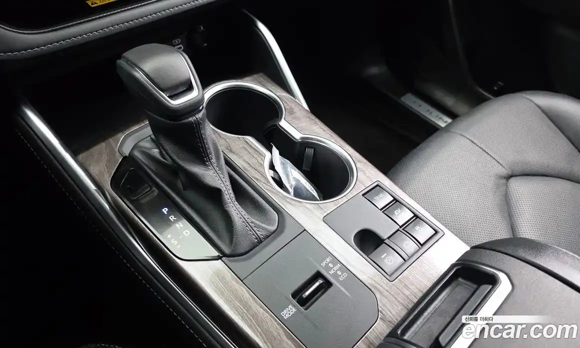 Toyota Highlander 2025 2.5 Автомат в Москве № 584554, фото 9