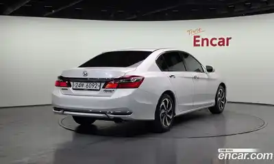 Honda Accord 2017 2.4 Автомат в Москве № 584612, миниатюра 2