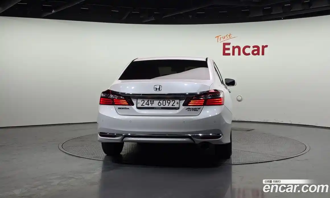 Honda Accord 2017 2.4 Автомат в Москве № 584612, фото 4