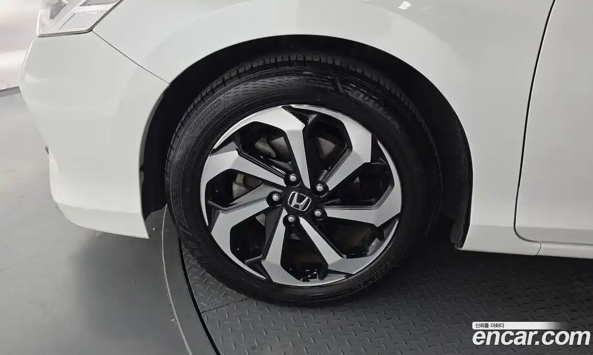 Honda Accord 2017 2.4 Автомат в Москве № 584612, фото 5