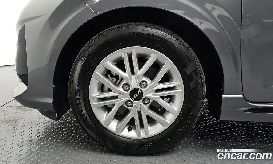 Kia Morning 2023 1.0 Автомат в Москве № 585903, фото 4