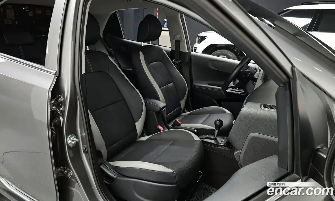 Kia Morning 2023 1.0 Автомат в Москве № 585903, фото 9