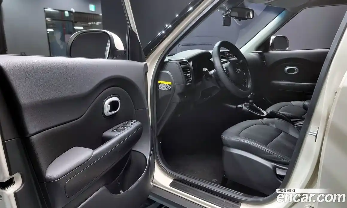 Kia Soul 2016 1.6 Автомат в Москве № 585931, фото 11