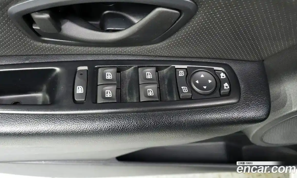 Renault SM3 2018 1.6 Автомат в Москве № 585961, фото 18