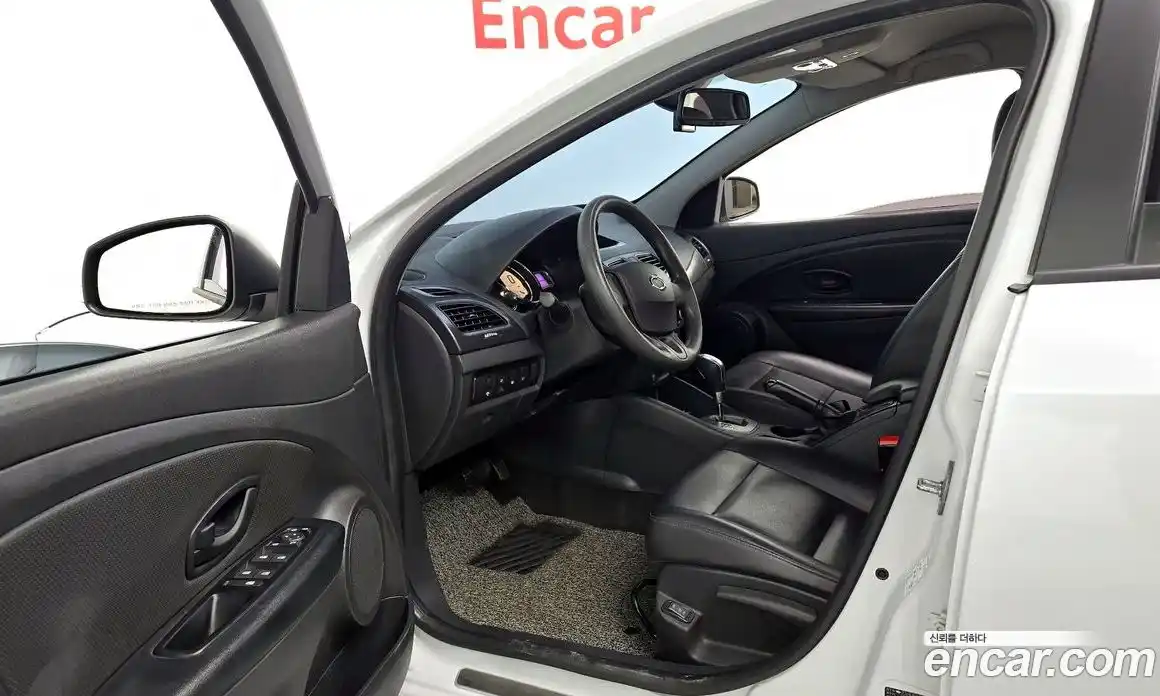 Renault SM3 2018 1.6 Автомат в Москве № 585961, фото 10