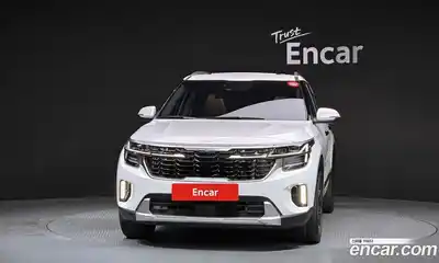 Kia Seltos 2023 1.6 Автомат в Москве № 586440, миниатюра 3