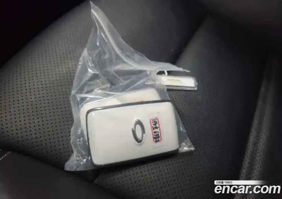 Renault SM6 2022 1.3 Автомат в Москве № 586796, фото 13