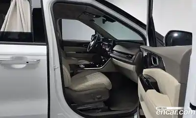 Kia Canival 2023 3.5 Автомат в Москве № 586874, миниатюра 11