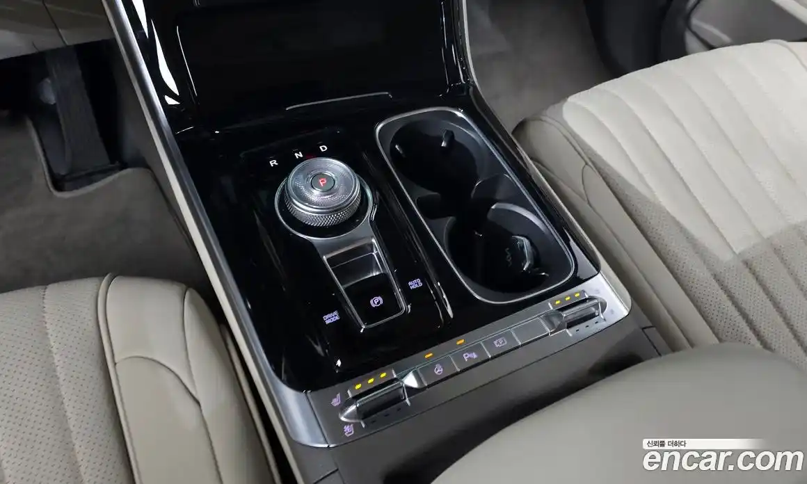 Kia Canival 2023 3.5 Автомат в Москве № 586874, фото 9