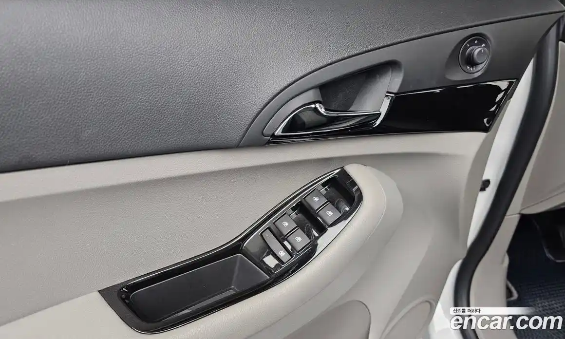 Chevrolet Orlando 2015 2.0 Автомат в Москве № 586989, фото 16