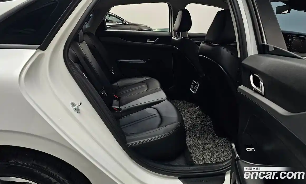 Kia K5 2022 2.0 Автомат в Москве № 587085, фото 12