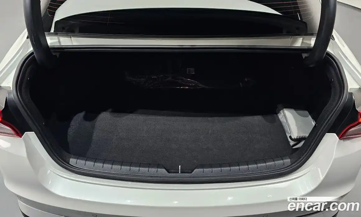 Kia K5 2022 2.0 Автомат в Москве № 587085, фото 20