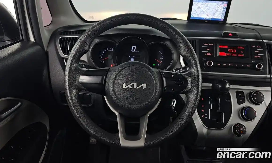 Kia Ray 2022 1.0 Автомат в Москве № 587675, фото 13