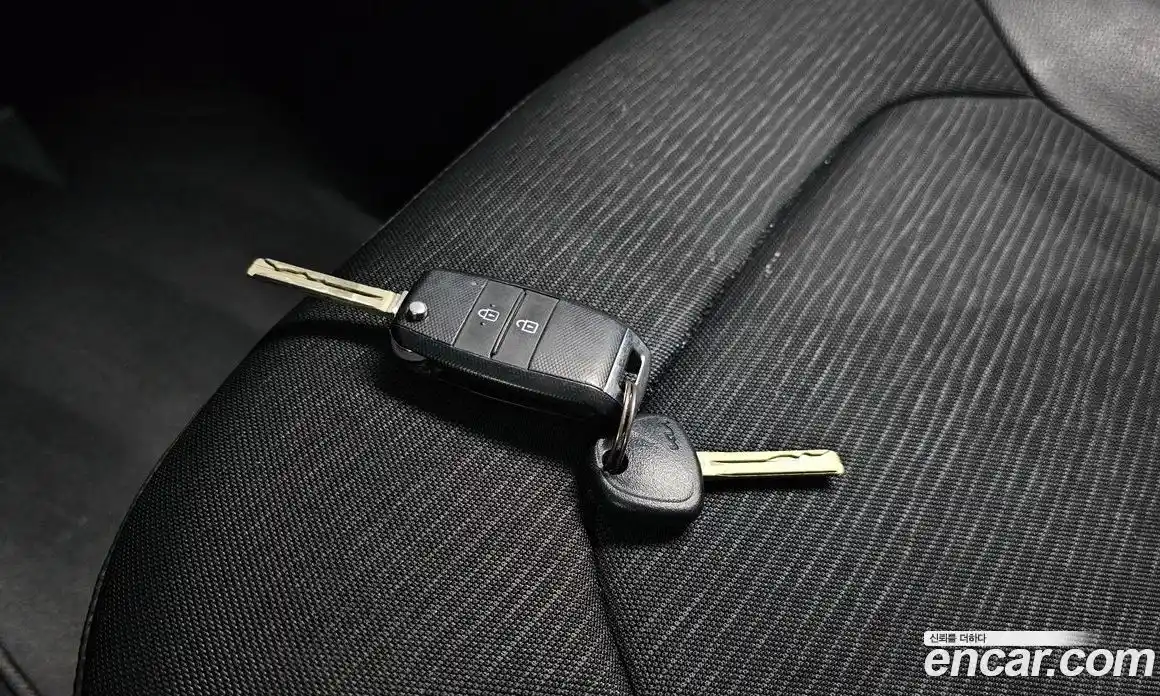 Kia Ray 2022 1.0 Автомат в Москве № 587675, фото 19