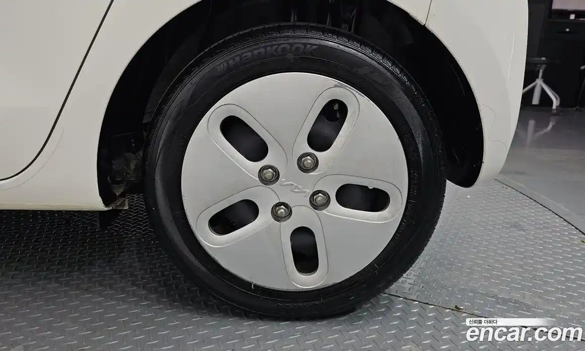 Kia Ray 2022 1.0 Автомат в Москве № 587675, фото 5