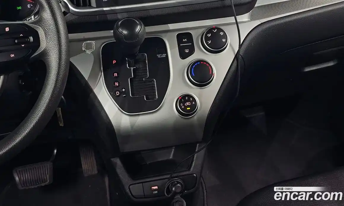 Kia Ray 2022 1.0 Автомат в Москве № 587675, фото 9