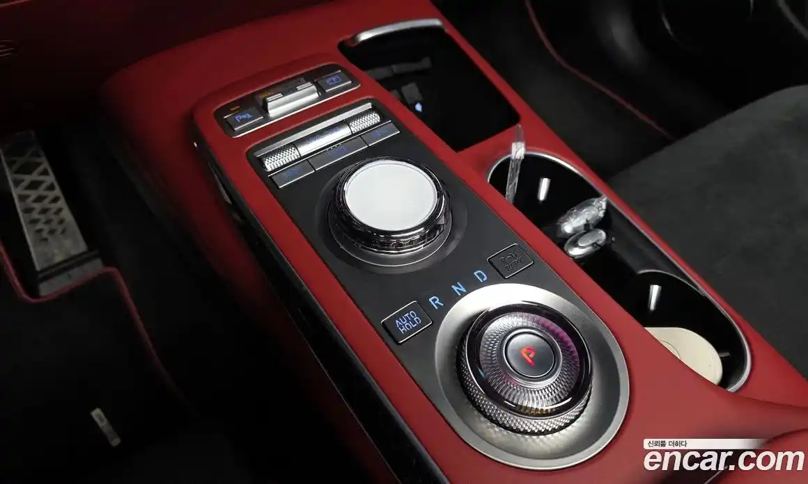 Genesis GV70 2023 2.5 Автомат в Москве № 588169, фото 9