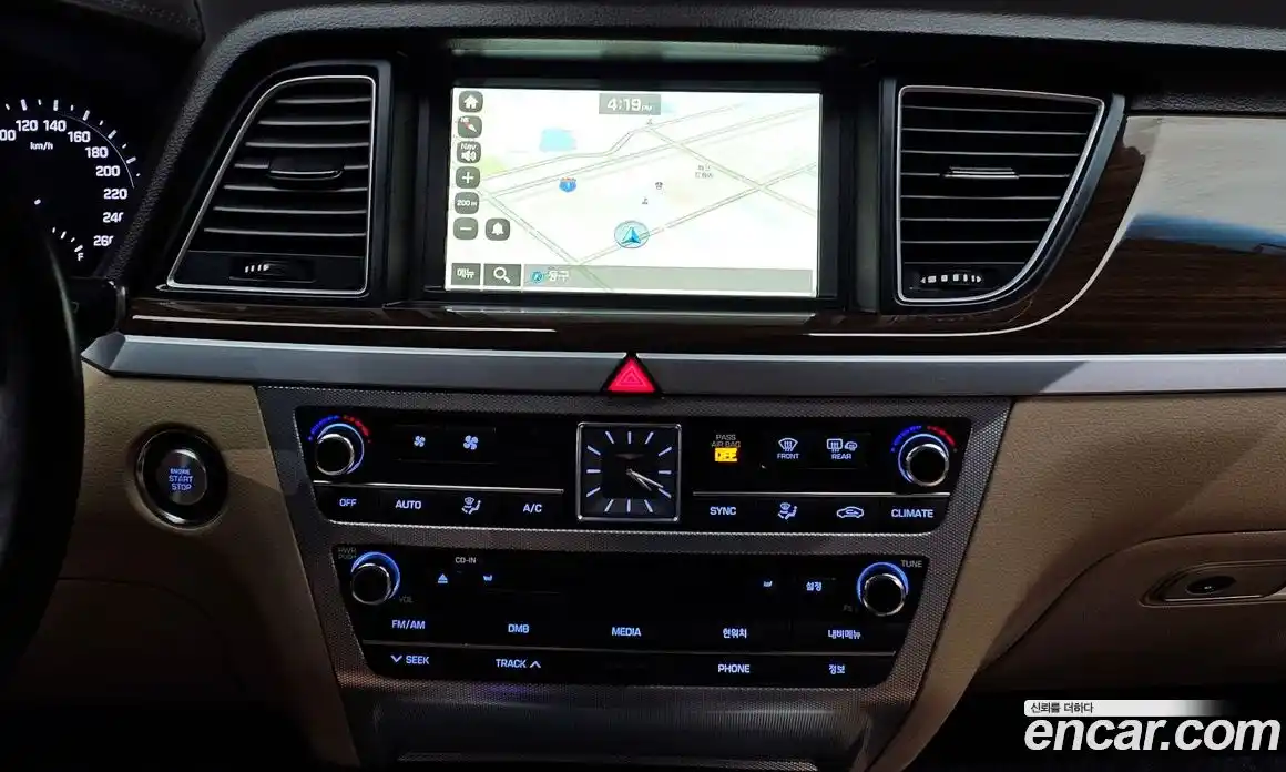 Genesis G80 2017 3.3 Автомат в Москве № 588305, фото 15