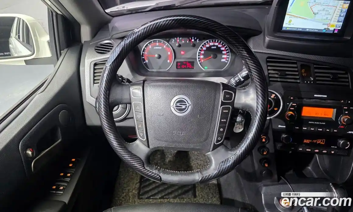 SsangYong Korando 2015 2.0 Автомат в Москве № 589426, фото 13