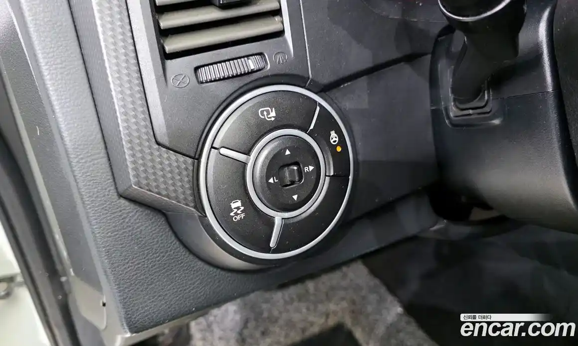 SsangYong Korando 2015 2.0 Автомат в Москве № 589426, фото 14