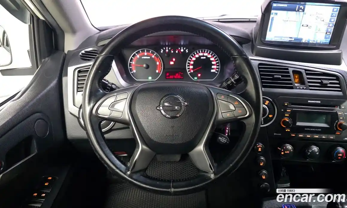 SsangYong Korando 2015 2.0 Автомат в Москве № 589586, фото 13