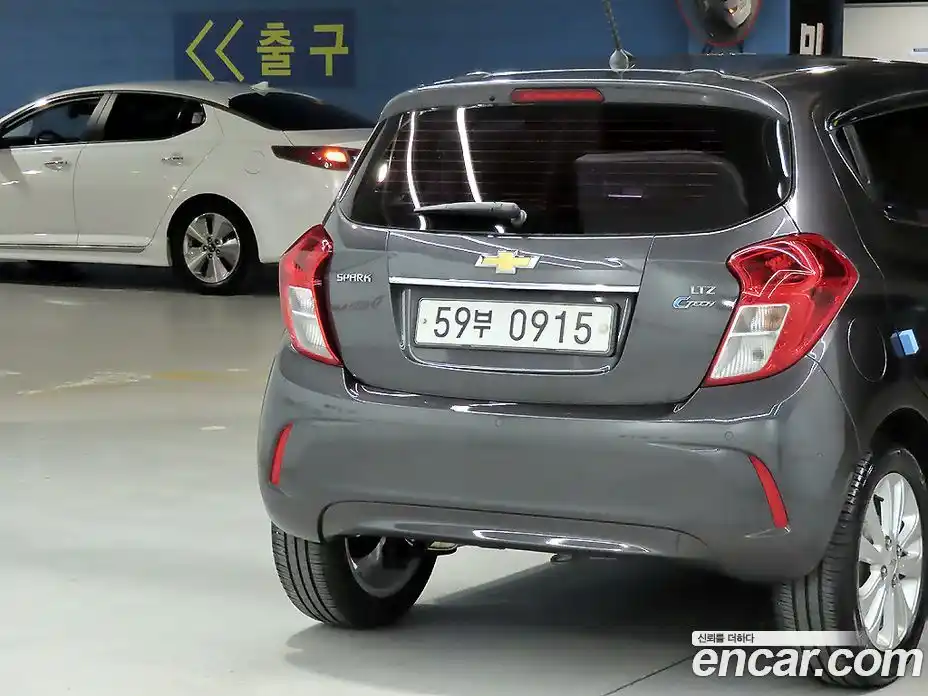 Chevrolet Spark 2016 1.0 Автомат в Москве № 589848, фото 19