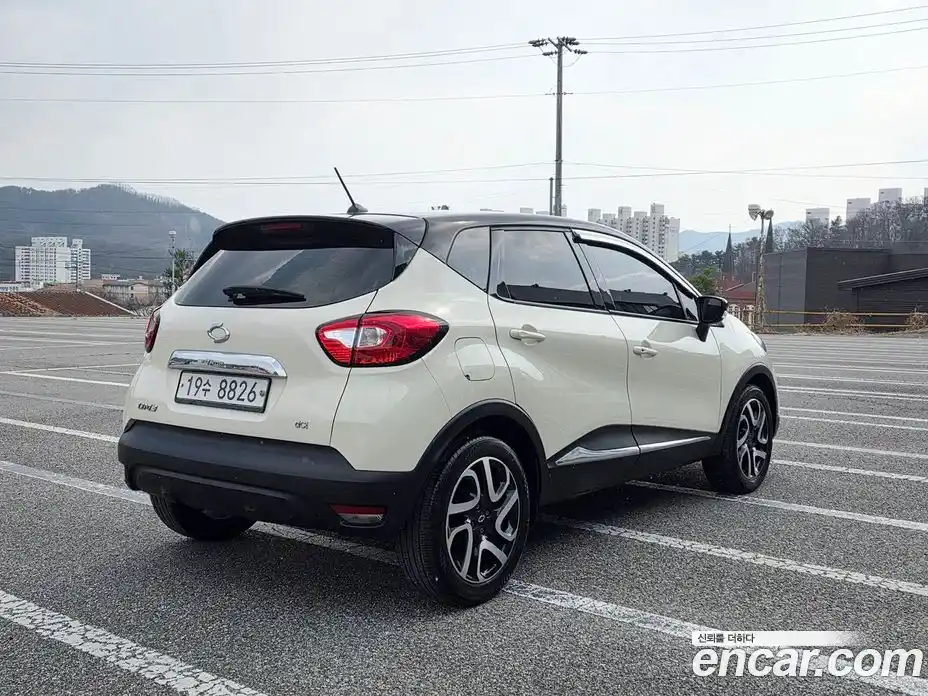 Renault QM3 2015 1.5 Автомат в Москве № 590389, фото 5