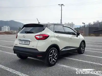 Renault QM3 2015 1.5 Автомат в Москве № 590389, миниатюра 5