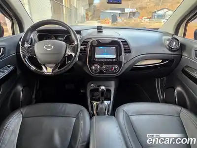 Renault QM3 2015 1.5 Автомат в Москве № 590389, миниатюра 6