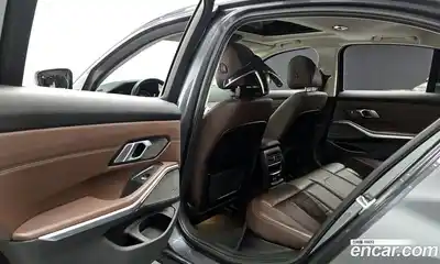 BMW 3-Series 2020 2.0 Автомат в Москве № 591361, миниатюра 12