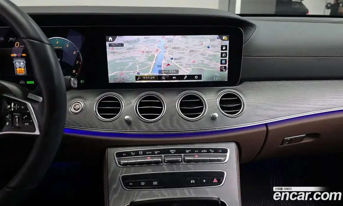 Mercedes-Benz E-Class 2023 2.0 Автомат в Москве № 591844, фото 13