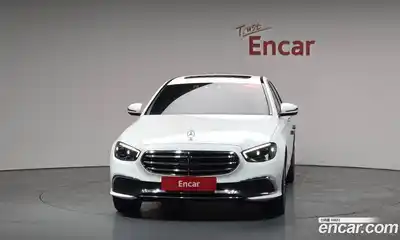 Mercedes-Benz E-Class 2023 2.0 Автомат в Москве № 591844, миниатюра 2